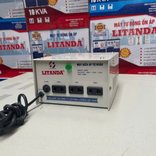 bo-doi-nguon-220-sang-100v-2000w-2