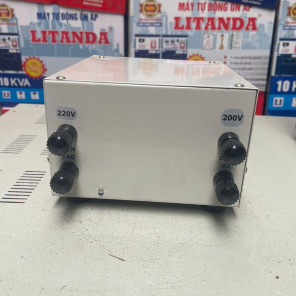 doi-nguon-220v-sang-200v-5000w-4